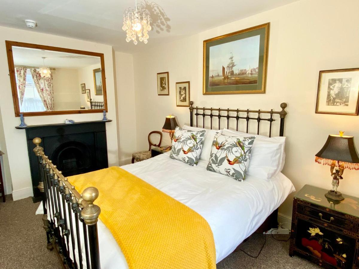 Brading Lala Mundi Bed & Breakfast エクステリア 写真